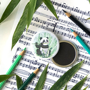 Badge / Magnet / Miroir . Le Panda musicien