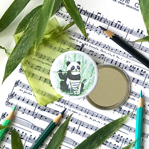 Badge / Magnet / Miroir . Le Panda musicien